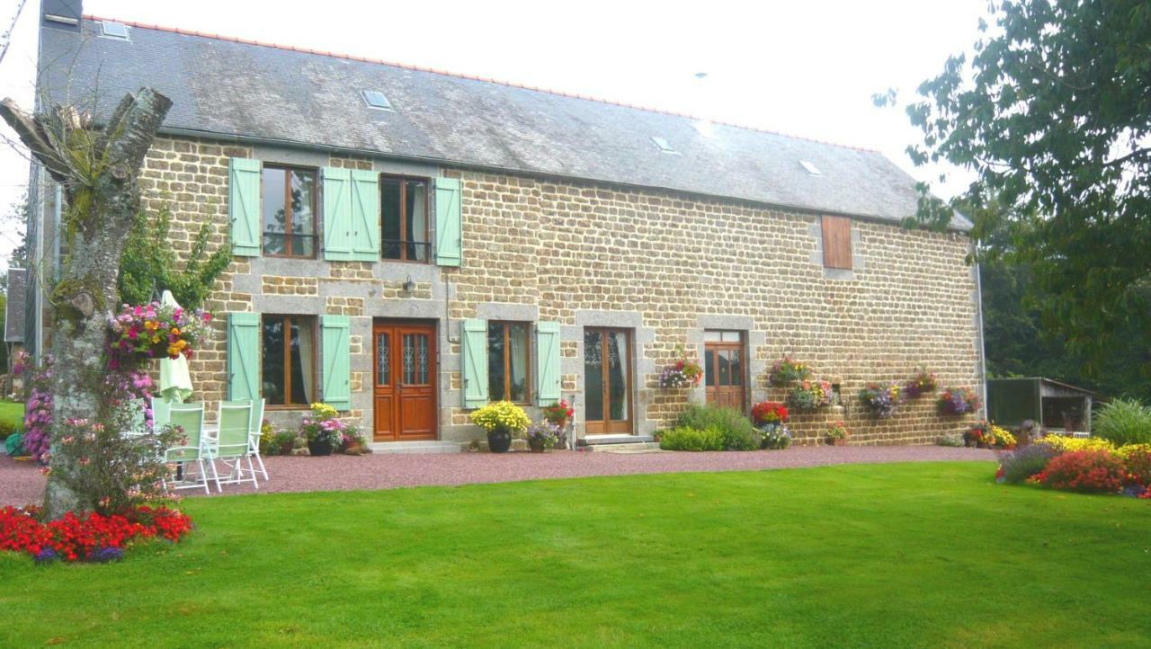 Le Rocher B&B Yvrandes Buitenkant foto